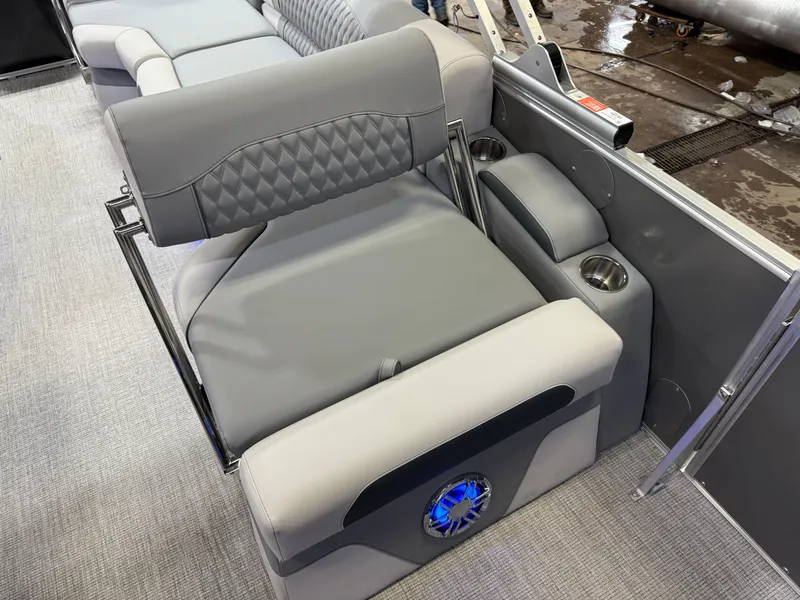 Slide: The Image of Tahoe Cascade 200HP QLS 2385 Quad Lounge Shift Tritoon 2025 - 31