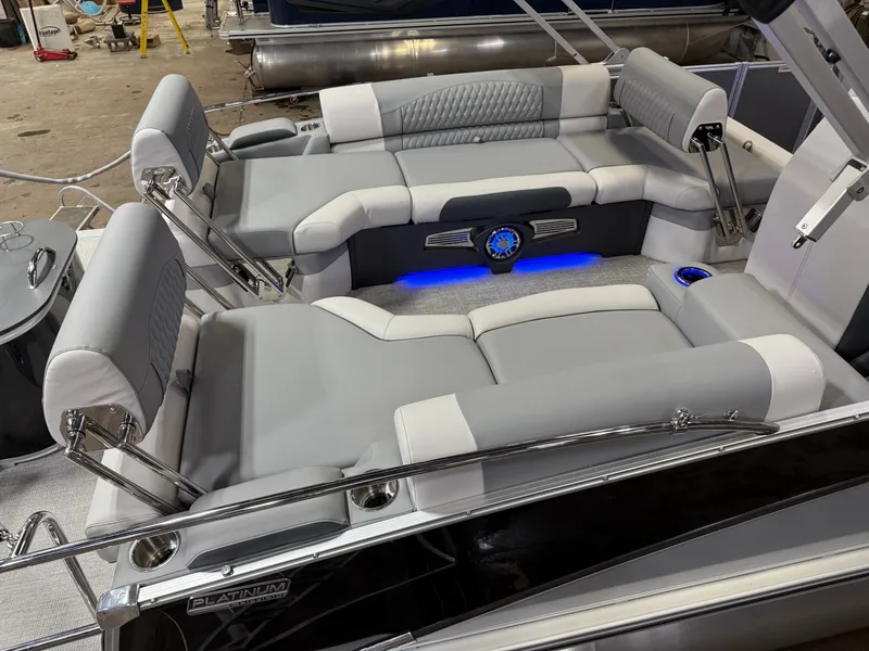 Slide: The Image of Tahoe Cascade 200HP QLS 2385 Quad Lounge Shift Tritoon 2025 - 4