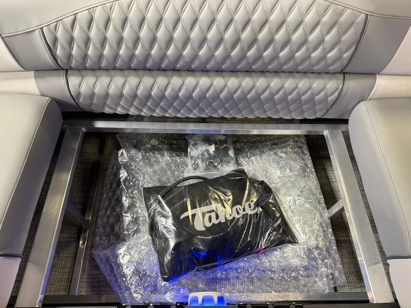 Slide: The Image of Tahoe Cascade 200HP QLS 2385 Quad Lounge Shift Tritoon 2025 - 42