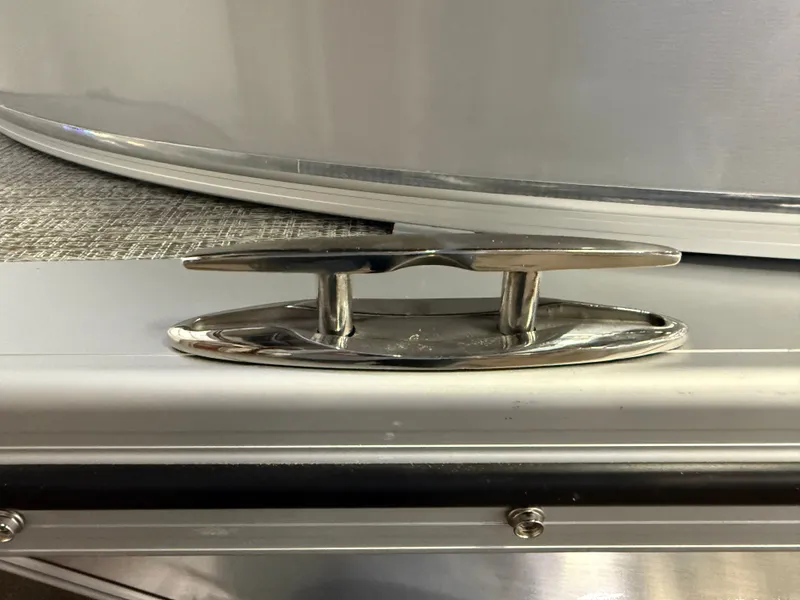 Slide: The Image of Tahoe Cascade 200HP QLS 2385 Quad Lounge Shift Tritoon 2025 - 45