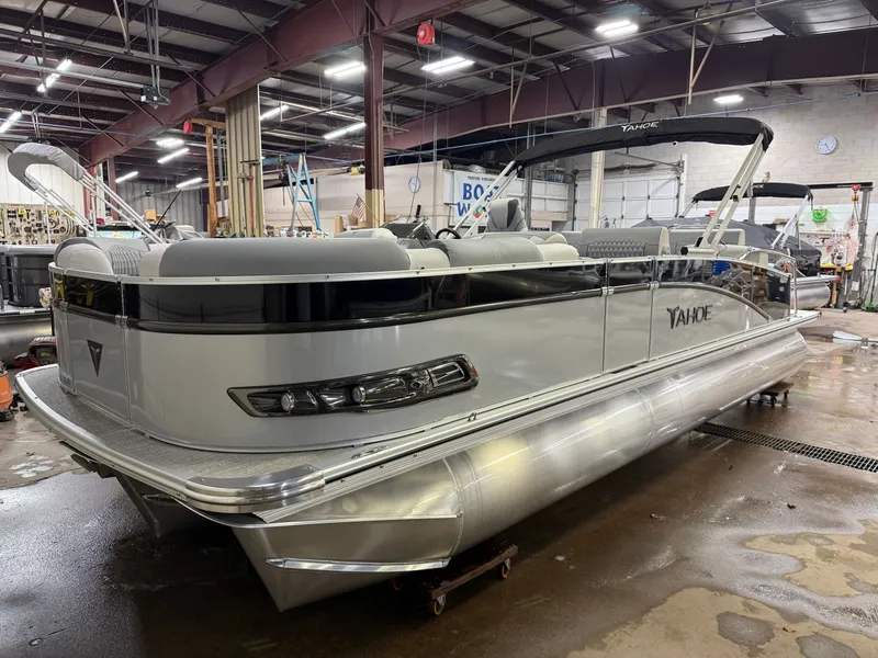 Slide: The Image of Tahoe Cascade 200HP QLS 2385 Quad Lounge Shift Tritoon 2025 - 46