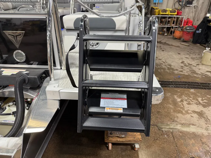 Slide: The Image of Tahoe Cascade 200HP QLS 2385 Quad Lounge Shift Tritoon 2025 - 54