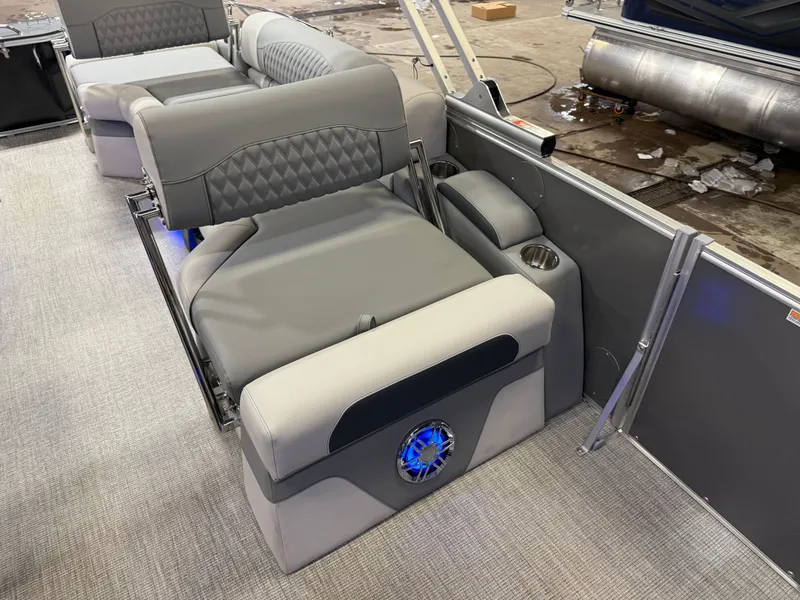 Slide: The Image of Tahoe Cascade 2385 Quad Lounge Shift Flip Tritoon & Honda 4-Stroke EFI 2025 - 10