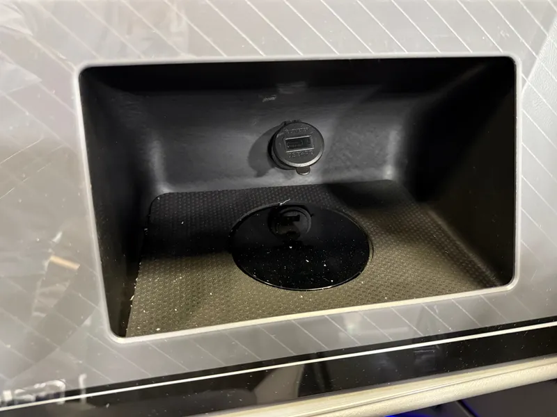 Slide: The Image of Tahoe Cascade 2385 Quad Lounge Shift Flip Tritoon & Honda 4-Stroke EFI 2025 - 17