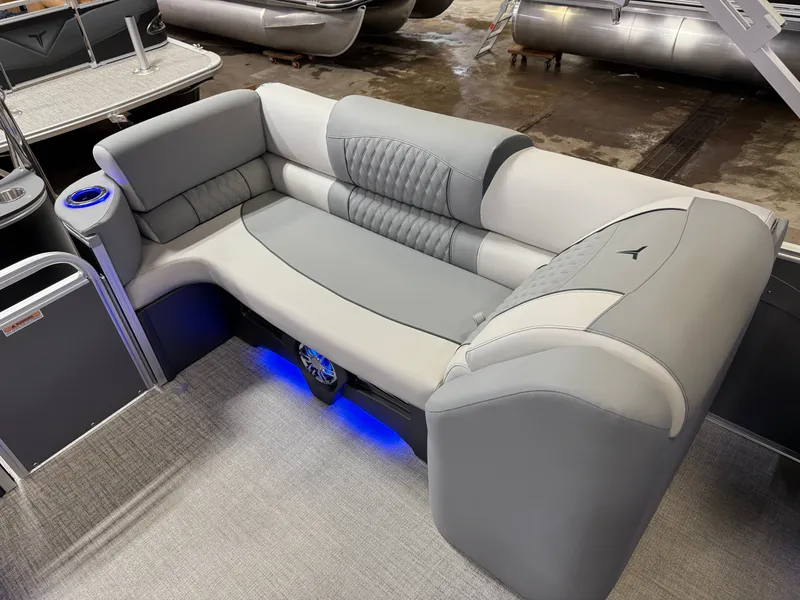 Slide: The Image of Tahoe Cascade 200HP Quad Lounge 2385 Tritoon 2025 - 20