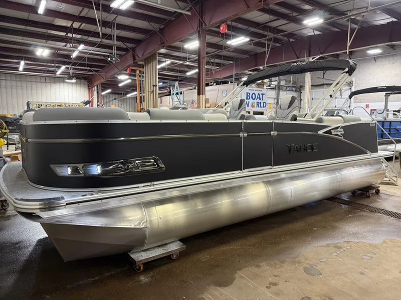 Slide: The Image of Tahoe Cascade 200HP Quad Lounge 2385 Tritoon 2025 - 39