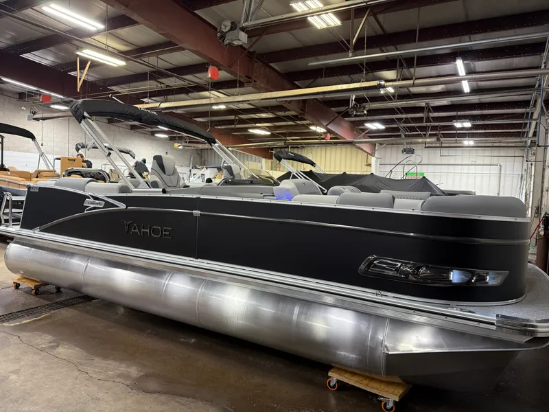 Slide: The Image of Tahoe Cascade 200HP Quad Lounge 2385 Tritoon 2025 - 48