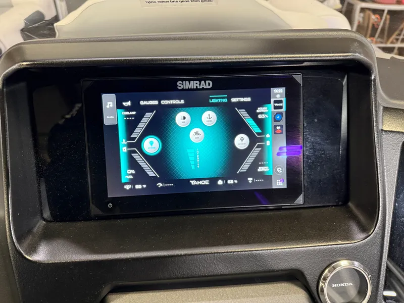 Slide: The Image of Tahoe Cascade 200HP Quad Lounge 2385 Tritoon 2025 - 15