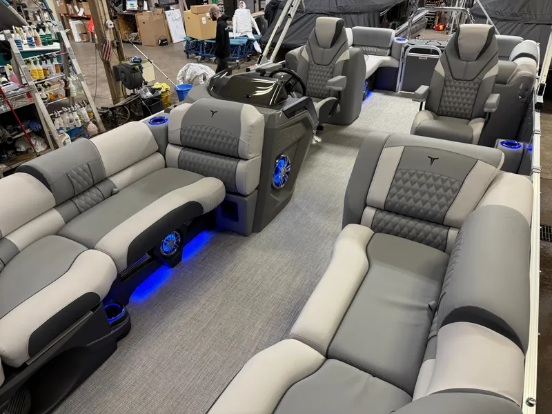 Slide: The Image of Tahoe Cascade 200HP Quad Lounge 2385 Tritoon 2025 - 35