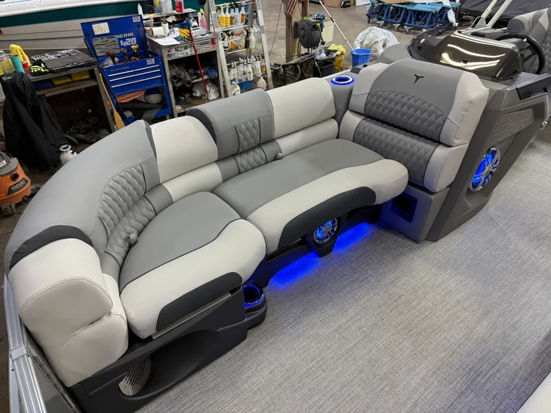 Slide: The Image of Tahoe Cascade 200HP Quad Lounge 2385 Tritoon 2025 - 8