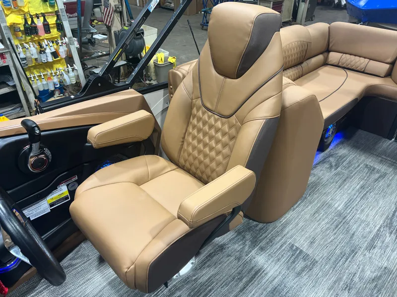 Slide: The Image of Tahoe Cascade 200HP Quad Lounge 2385 2026 - 11