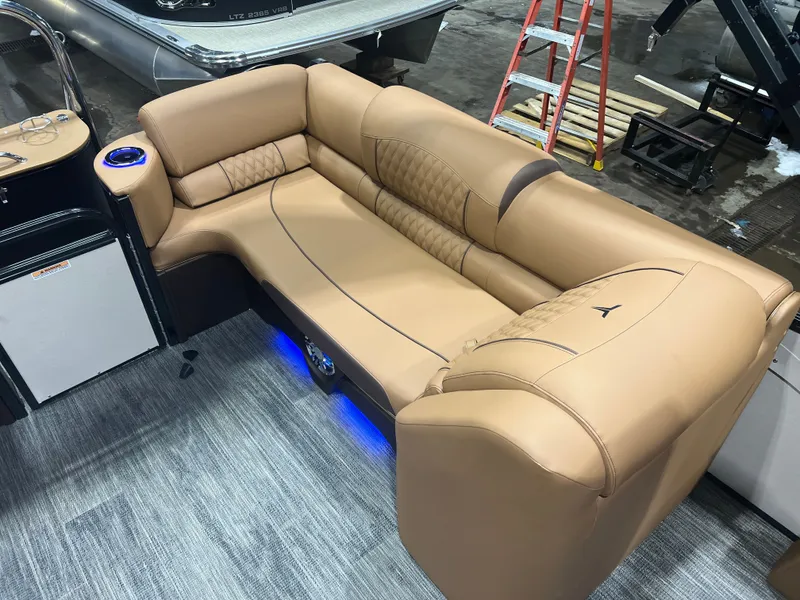 Slide: The Image of Tahoe Cascade 200HP Quad Lounge 2385 2026 - 14