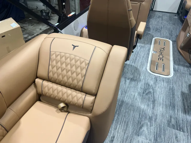 Slide: The Image of Tahoe Cascade 200HP Quad Lounge 2385 2026 - 18