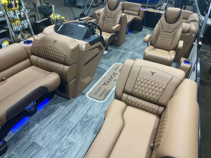 Slide: The Image of Tahoe Cascade 200HP Quad Lounge 2385 2026 - 24