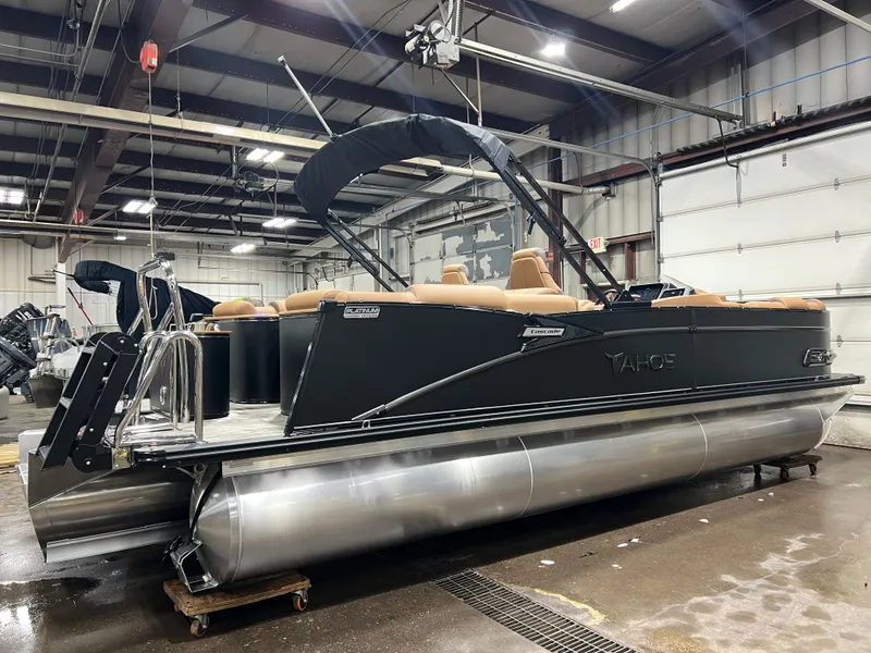 Slide: The Image of Tahoe Cascade 200HP Quad Lounge 2385 2026 - 31