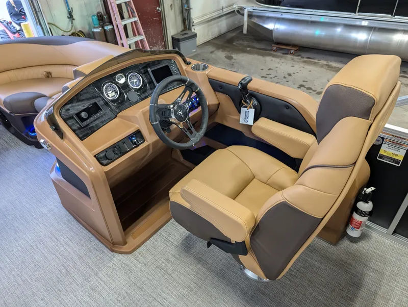 Slide: The Image of Tahoe LTZ 2385 Quad Lounge Shift Flip Tritoon & Honda 4-Stroke EFI 2025 - 12