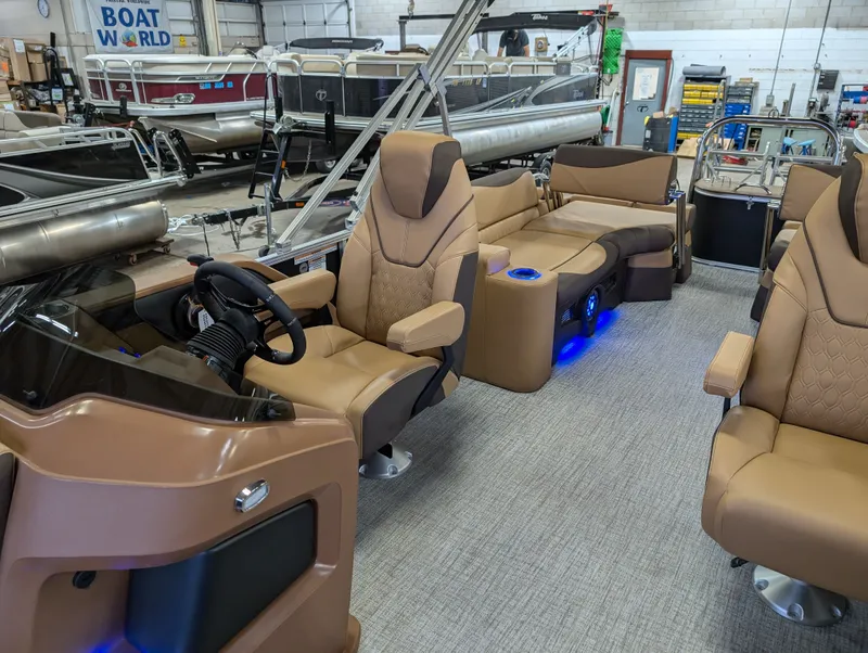Slide: The Image of Tahoe LTZ 2385 Quad Lounge Shift Flip Tritoon & Honda 4-Stroke EFI 2025 - 20