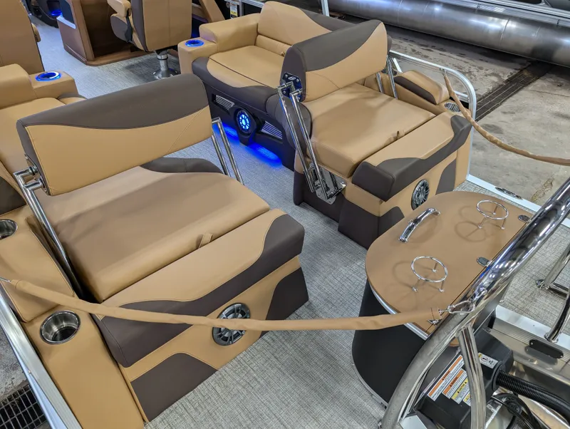 Slide: The Image of Tahoe LTZ 2385 Quad Lounge Shift Flip Tritoon & Honda 4-Stroke EFI 2025 - 32