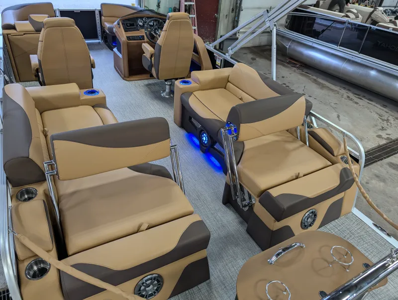 Slide: The Image of Tahoe LTZ 2385 Quad Lounge Shift Flip Tritoon & Honda 4-Stroke EFI 2025 - 33