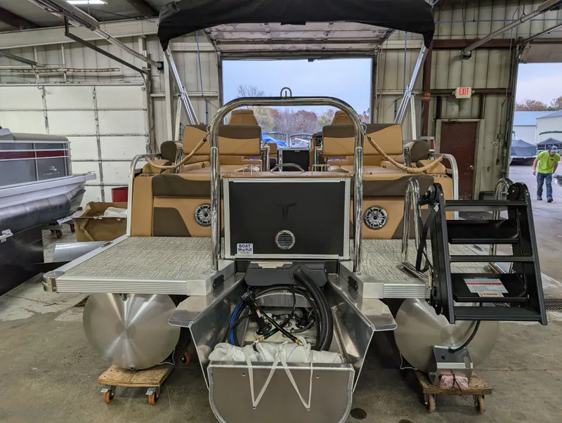 Slide: The Image of Tahoe LTZ 2385 Quad Lounge Shift Flip Tritoon & Honda 4-Stroke EFI 2025 - 38