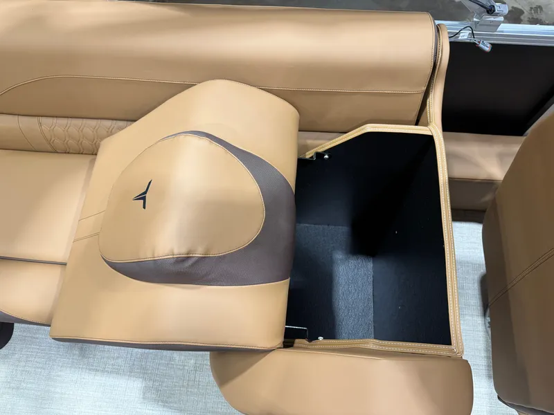 Slide: The Image of Tahoe LTZ 200HP Quad Lounge 2385 Tritoon 2026 - 24