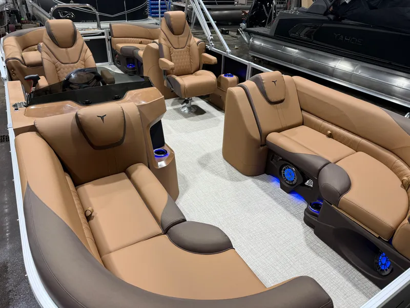 Slide: The Image of Tahoe LTZ 200HP Quad Lounge 2385 Tritoon 2026 - 32