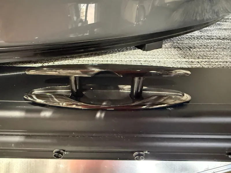 Slide: The Image of Tahoe LTZ 200HP Quad Lounge 2385 Tritoon 2026 - 34