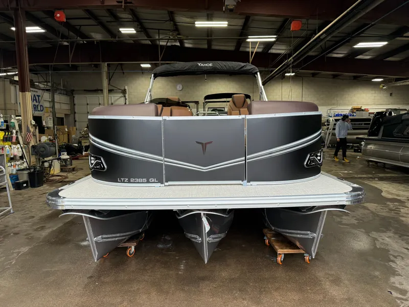 Slide: The Image of Tahoe LTZ 200HP Quad Lounge 2385 Tritoon 2026 - 35
