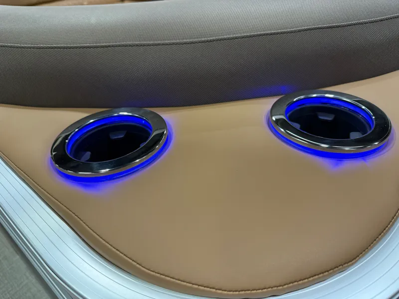 Slide: The Image of Tahoe LTZ 200HP Quad Lounge 2385 Tritoon 2026 - 52