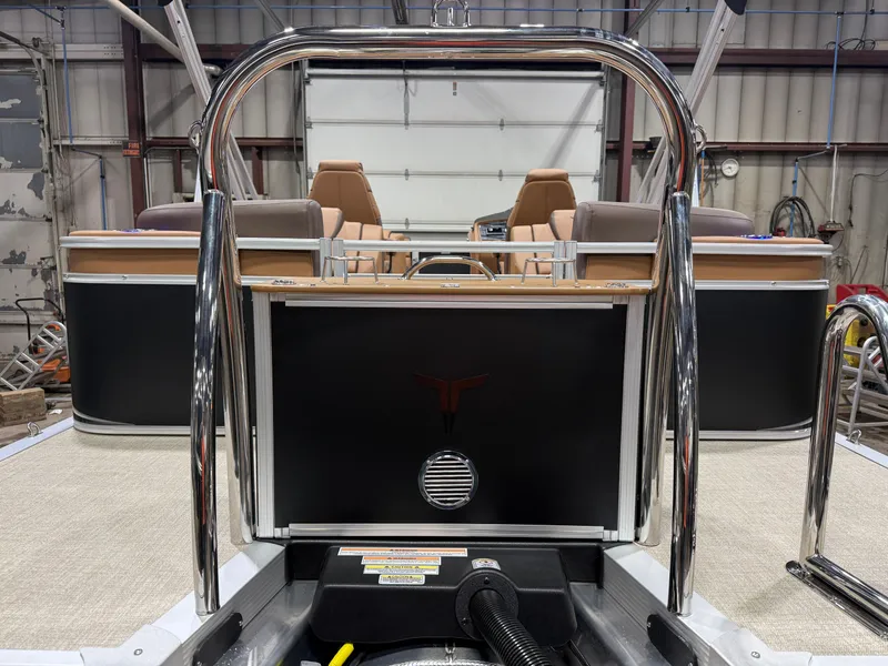 Slide: The Image of Tahoe LTZ 2385 Quad Lounge Tritoon & Honda 4-Stroke EFI 2026 - 47