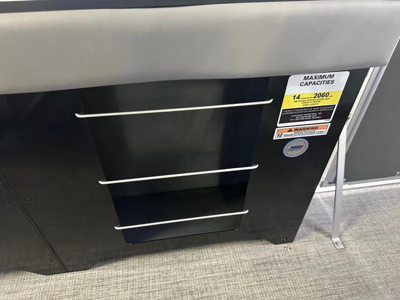 Slide: The Image of Tahoe GEOfish 200HP CRF 2585 Tritoon 2025 - 37