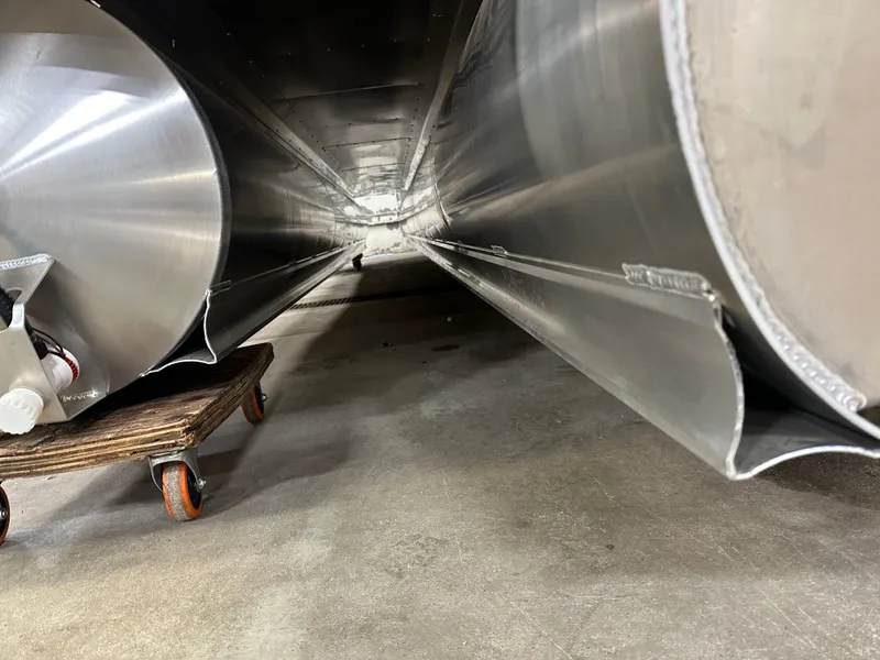 Slide: The Image of Tahoe GEOfish 200HP CRF 2585 Tritoon 2025 - 59