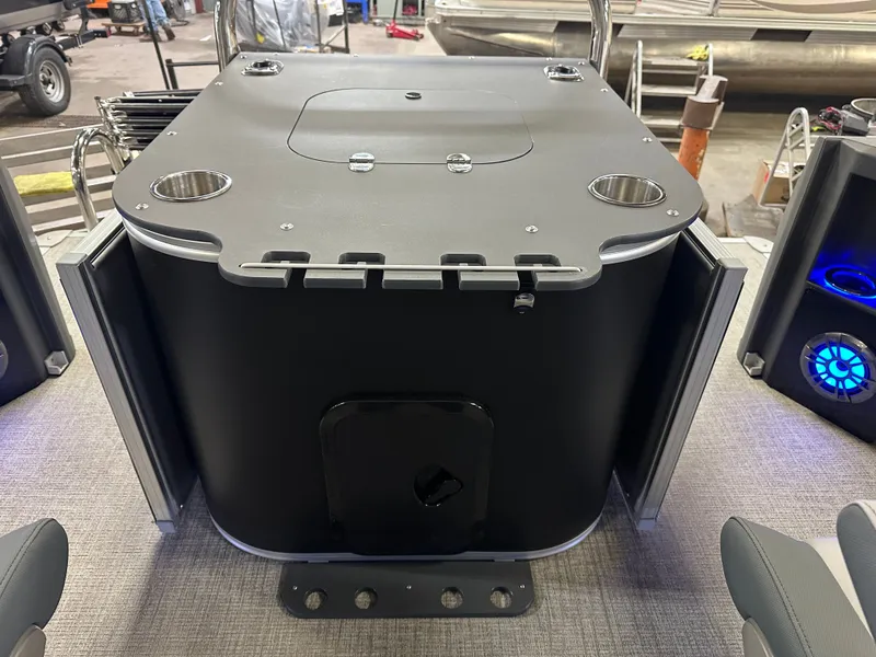 Slide: The Image of Tahoe Geofish CRF 2585 Tritoon & Honda 4-Stroke EFI 2025 - 26