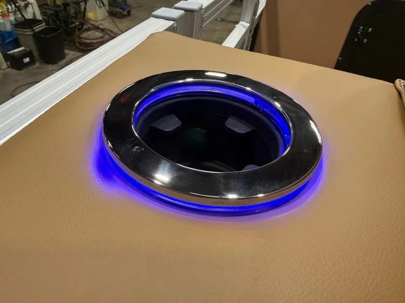 Slide: The Image of Tahoe Sport 200HP Rear Fish Tritoon 2026 - 31