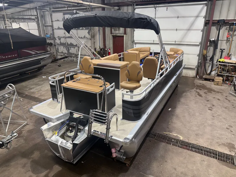 Slide: The Image of Tahoe Sport 200HP Rear Fish Tritoon 2026 - 51