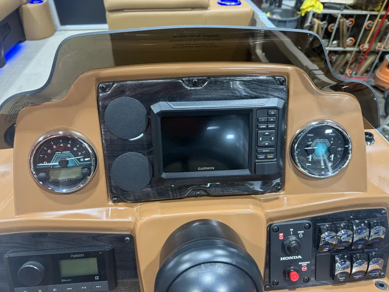 Slide: The Image of Tahoe Sport 2385 Rear Fish Tritoon & Honda 4-Stroke EFI 2026 - 14