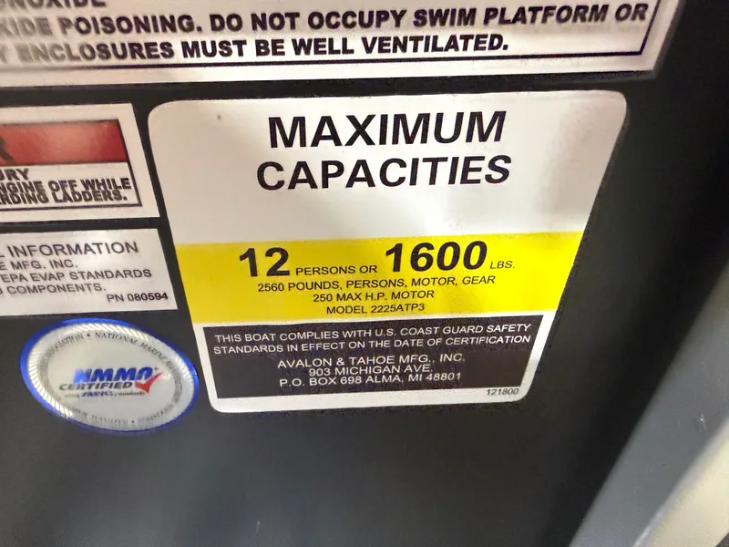 Slide: The Image of Tahoe Sport 2385 Rear Fish Tritoon & Honda 4-Stroke EFI 2026 - 16