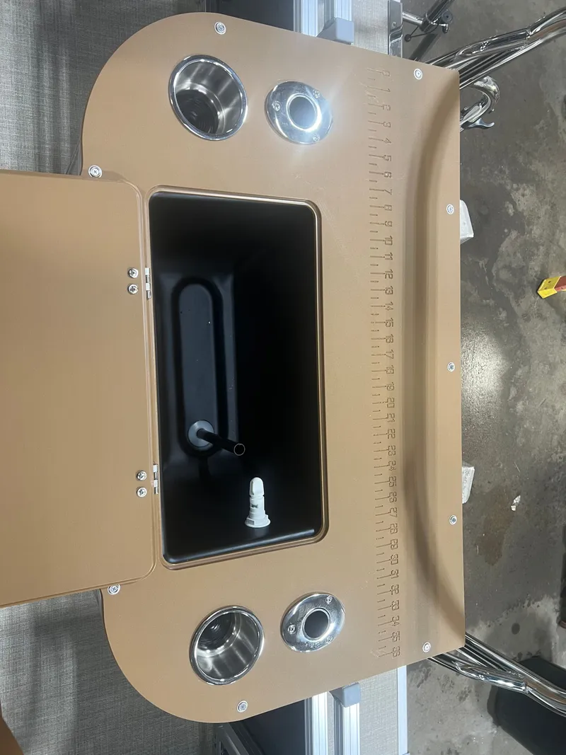 Slide: The Image of Tahoe Sport 2385 Center Console Fish Tritoon & Honda 4-Stroke EFI 2026 - 19