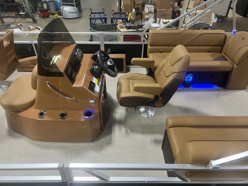 Slide: The Image of Tahoe Sport 2385 Center Console Fish Tritoon & Honda 4-Stroke EFI 2026 - 3
