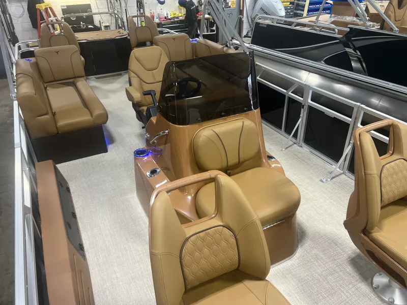 Slide: The Image of Tahoe Sport 2385 Center Console Fish Tritoon & Honda 4-Stroke EFI 2026 - 30