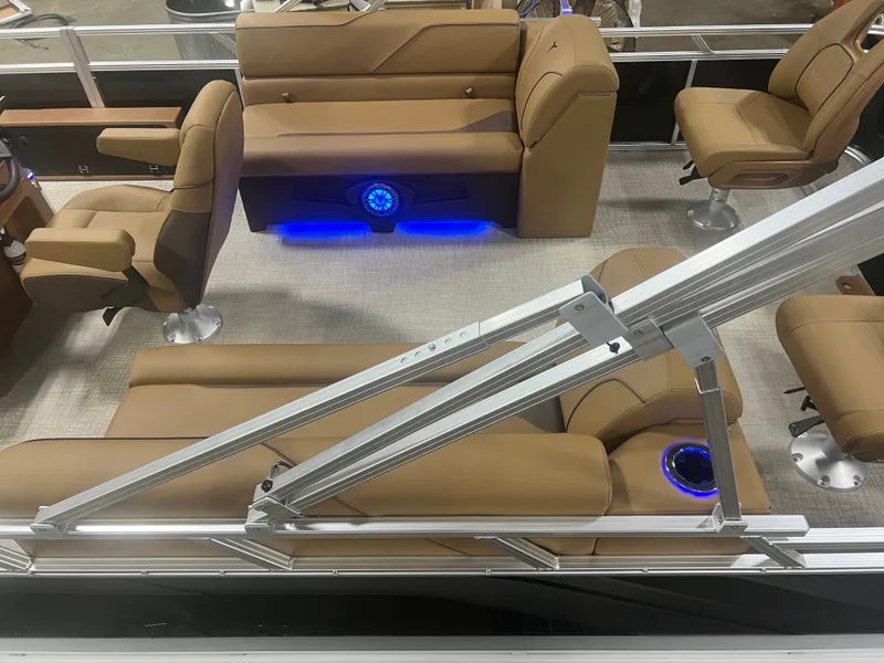 Slide: The Image of Tahoe Sport 2385 Center Console Fish Tritoon & Honda 4-Stroke EFI 2026 - 4