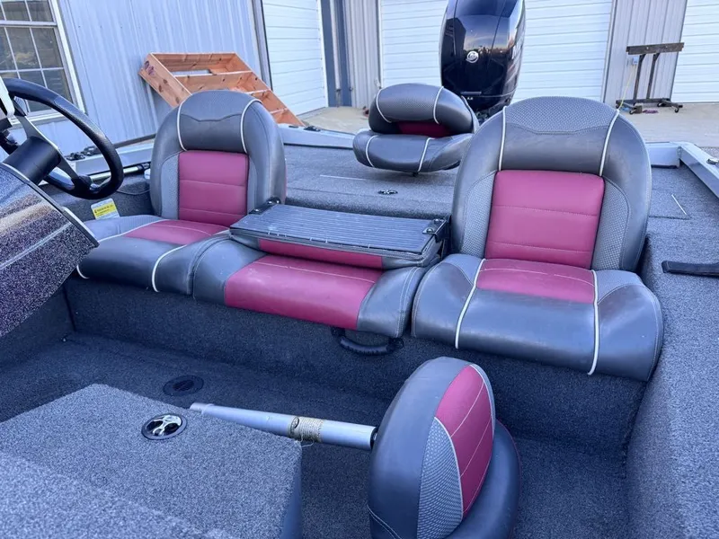 Slide: The Image of Ranger RT198P 2017 - 3