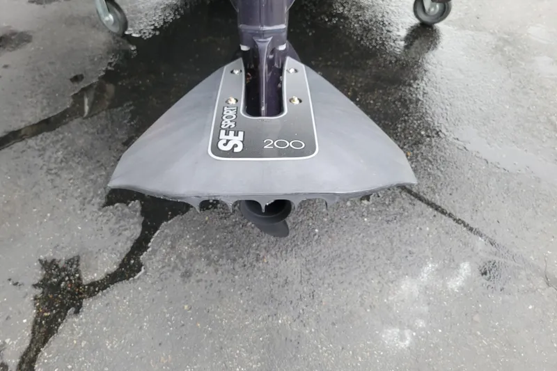 Slide: The Image of SE Sport 200 hydrofoil on Highfield Sport 360, 2023 model, on wet pavement. - 18