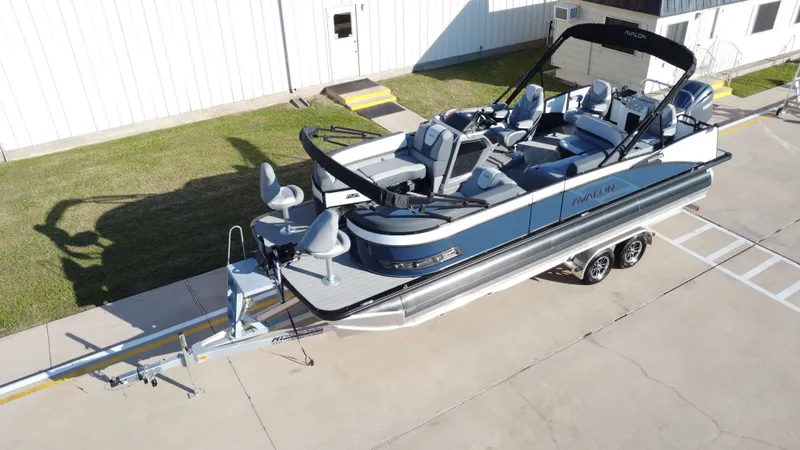 Slide: The Image of Avalon Catalina Rear Fish - 23' 2025 - 11