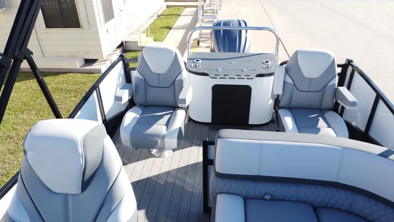 Slide: The Image of Avalon Catalina Rear Fish - 23' 2025 - 32