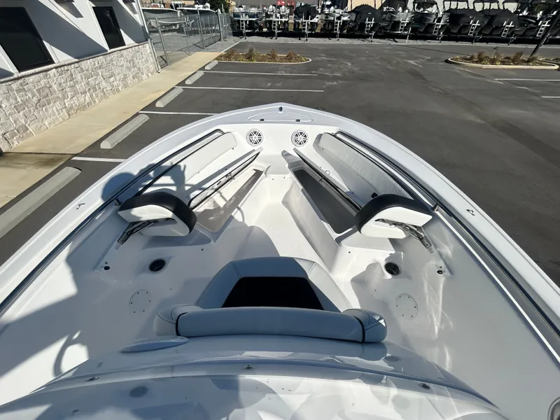 Slide: The Image of Tidewater 198 CC Adventure 2026 - 19