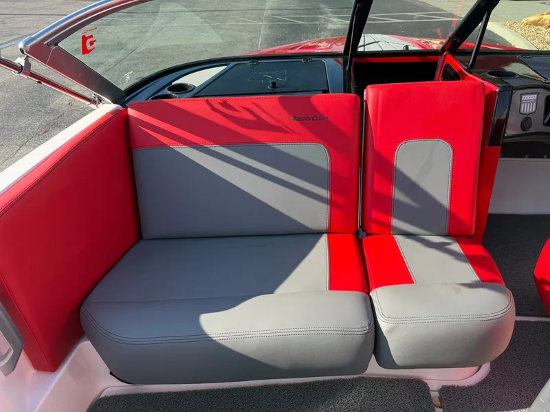 Slide: The Image of MasterCraft ProStar 2020 - 21