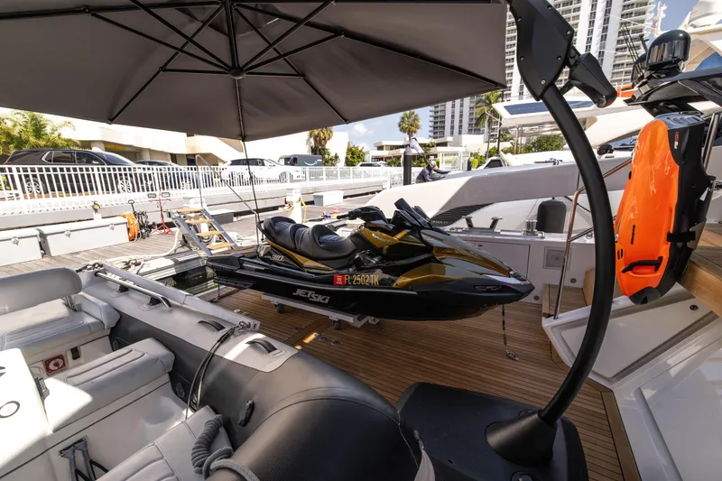 Slide: The Image of Sanlorenzo SX76 2021 - 51