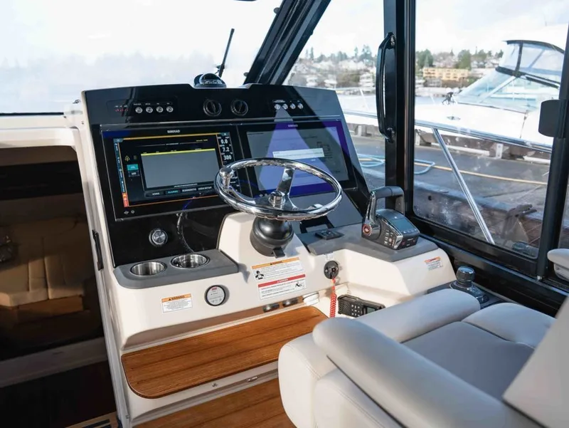 Slide: The Image of Boston Whaler 365 Conquest 2026 - 16