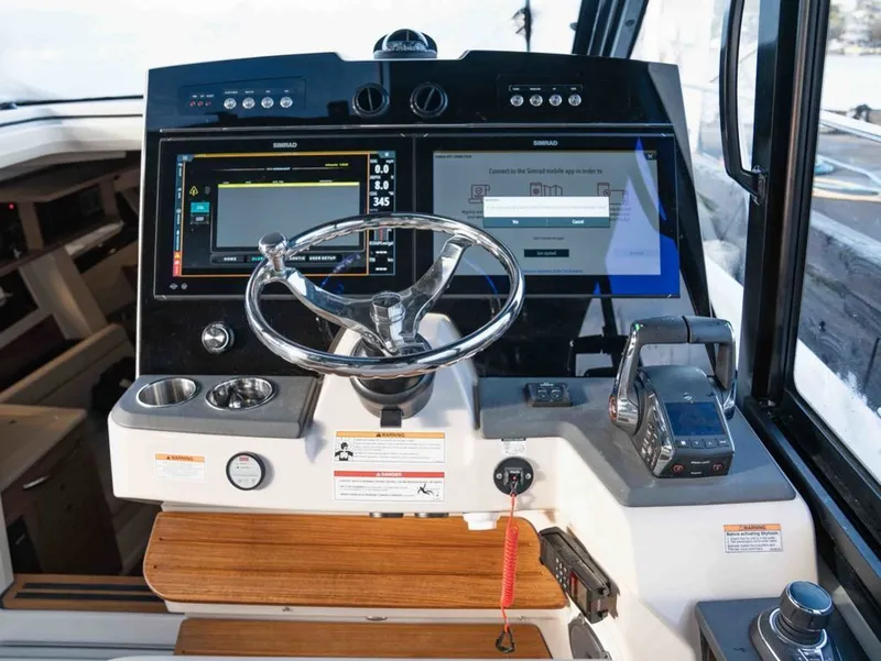 Slide: The Image of Boston Whaler 365 Conquest 2026 - 17